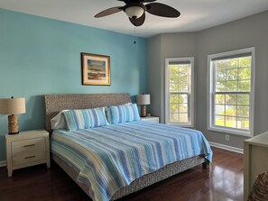 6 chambres, fer et planche à repasser, lit parapluie, Wi-Fi gratuit