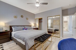 3 bedrooms, in-room safe, desk, iron/ironing board