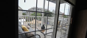 Apt C Dog-Friendly Apartment located approximately 125 feet to the Beach