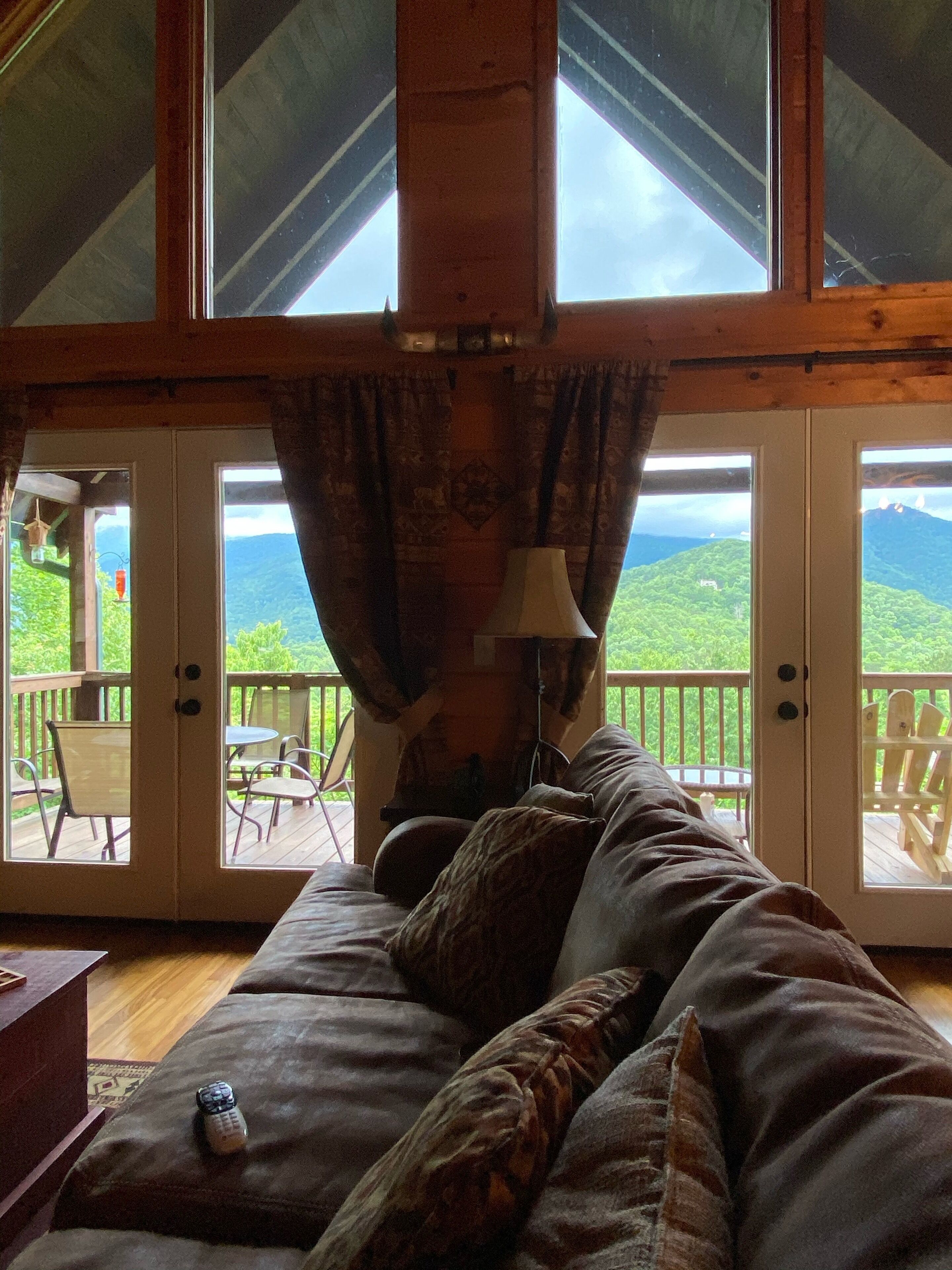 Smart TV, fireplace, DVD player, video library