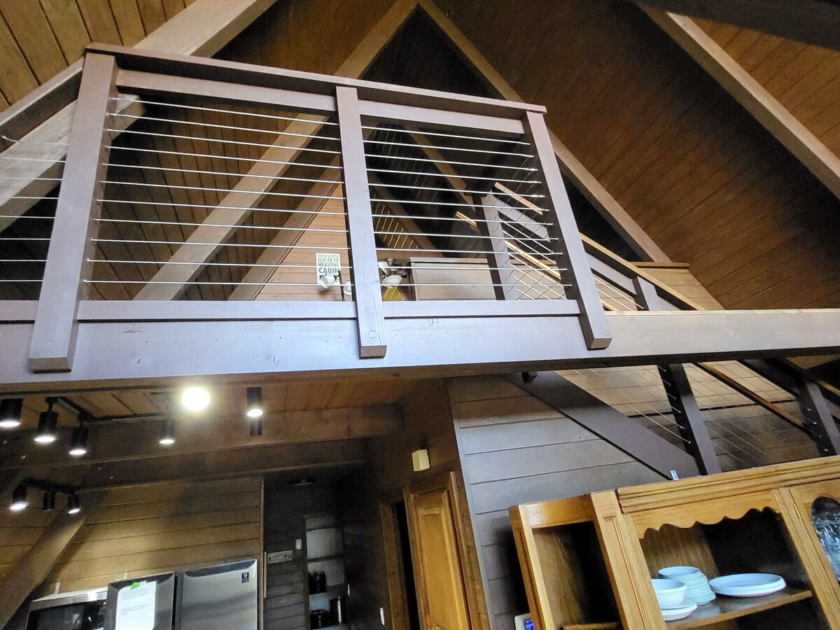 Photo 66 of Tyrolea Lodge - Surround yourself in the beauty of Fall in the Smokies!