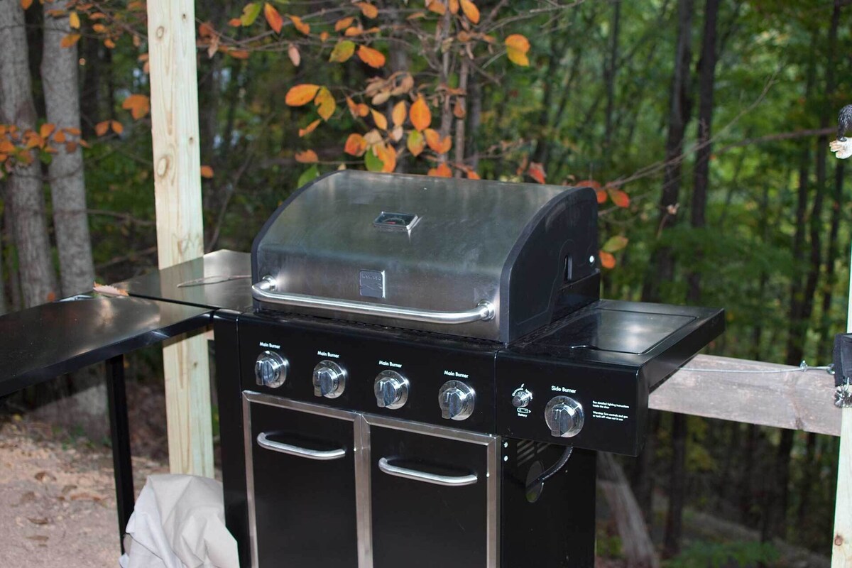 Photo 47 of Tyrolea Lodge - Surround yourself in the beauty of Fall in the Smokies!