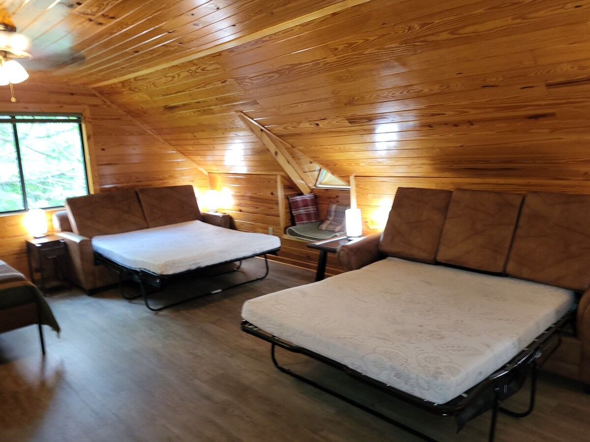 Photo 54 of Tyrolea Lodge - Surround yourself in the beauty of Fall in the Smokies!