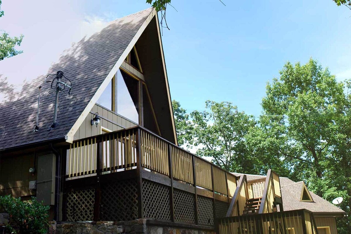 Photo 37 of Tyrolea Lodge - Surround yourself in the beauty of Fall in the Smokies!