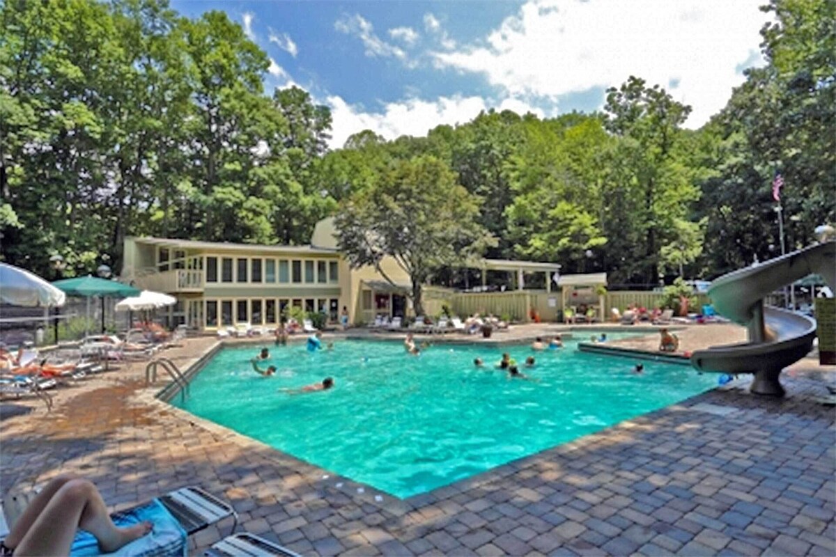 Photo 51 of Tyrolea Lodge - Surround yourself in the beauty of Fall in the Smokies!