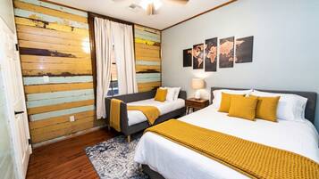 4 chambres, fer et planche à repasser, lit de bébé portatif, Wi-Fi