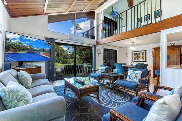 TV connectée, lecteur de DVD, table de tennis de table