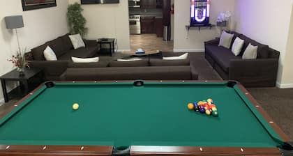 Maailman huippua oranssilla Line Sullivan -asemalla. ja lähellä Green Linea