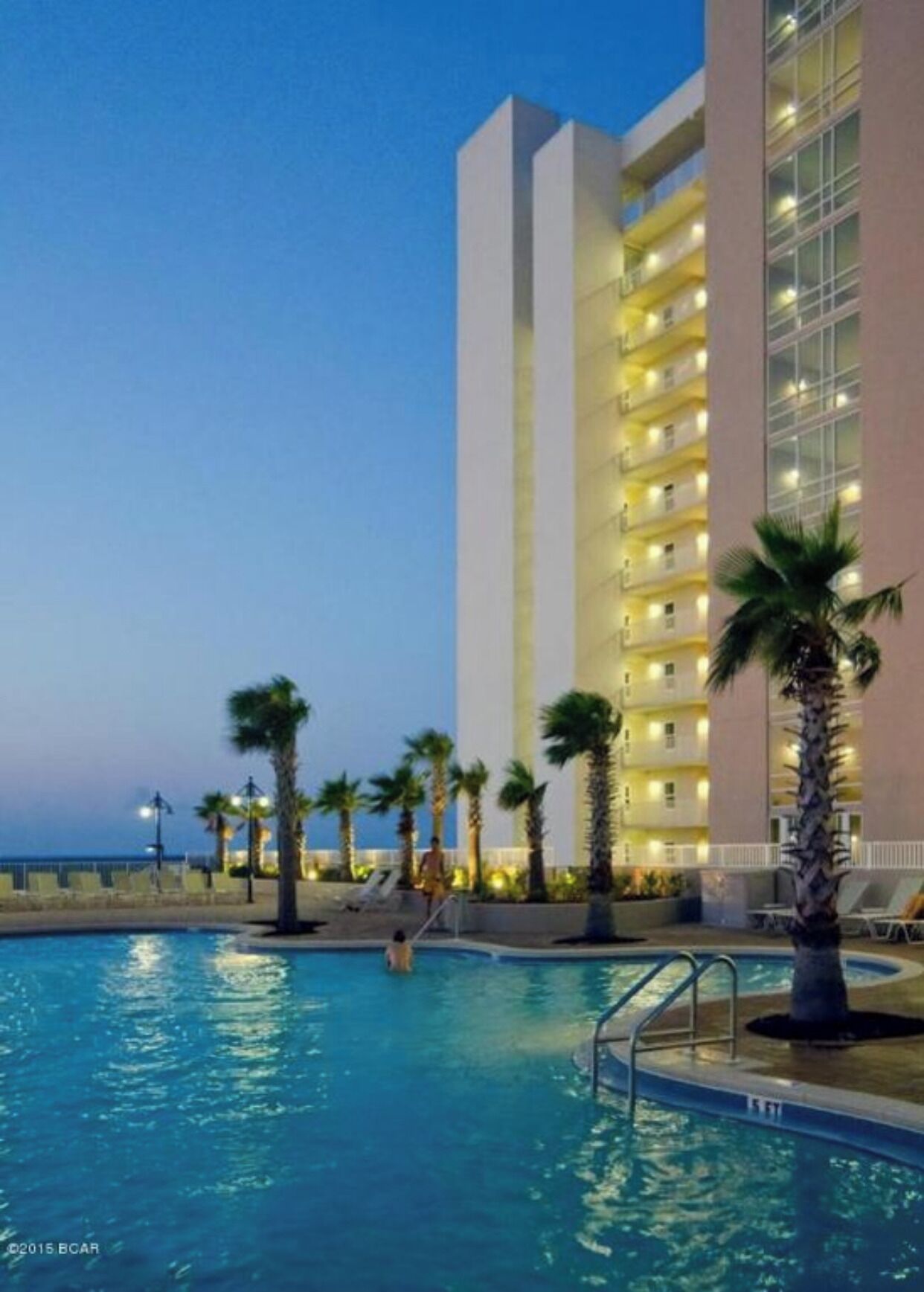 屋外プール、温水プール