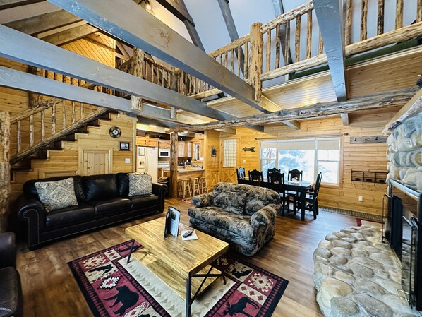 TV, fireplace - 30 Miles to Yellowstone ~ Walking distance to water ~ Tucked into the pines ~ Wifi (Island Park)