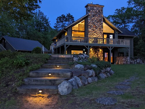 Stunning 180 degree views from Gresham Retreat's 520 ft of private lakefront