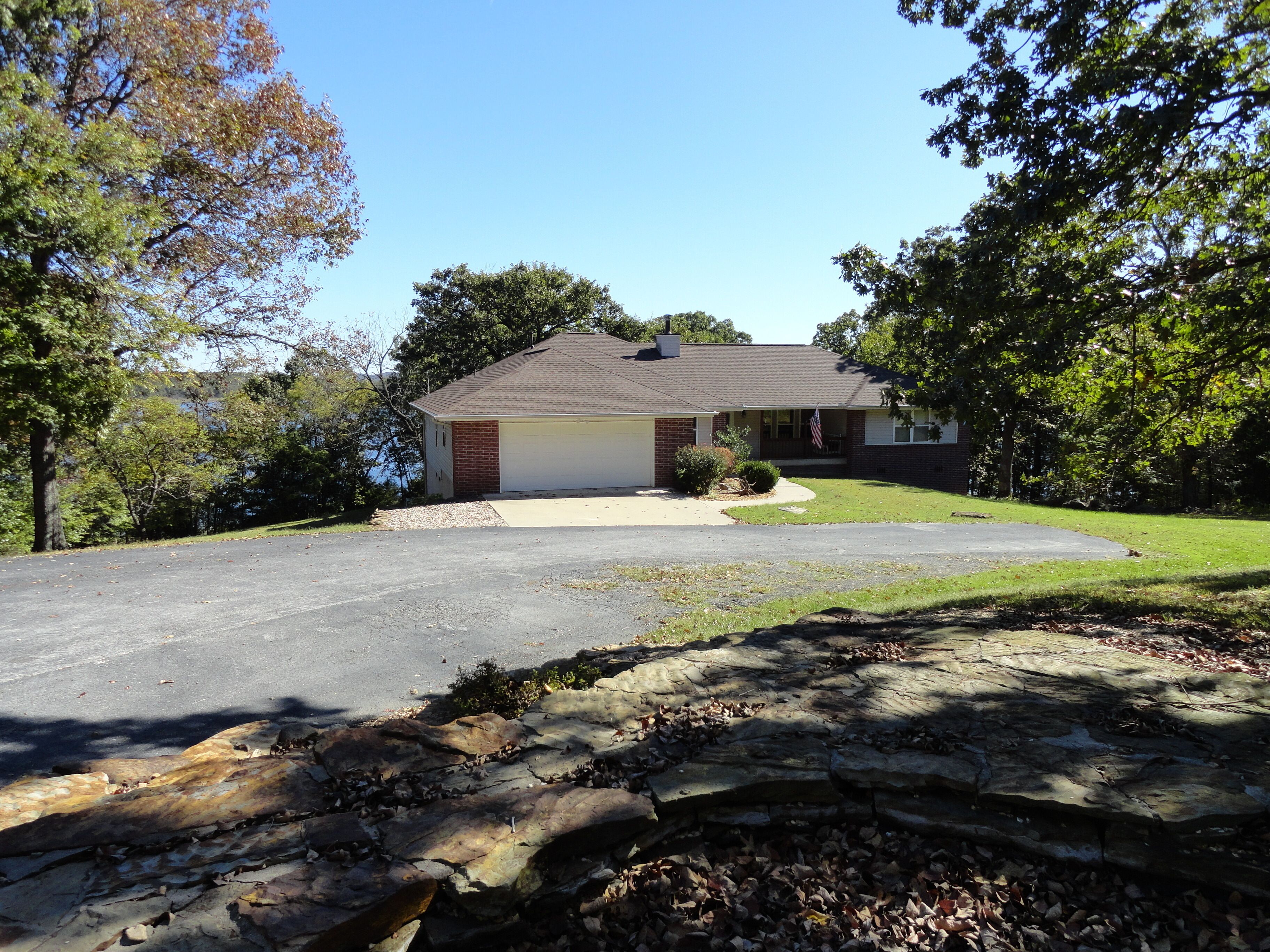 Sandman's-Private Lakefront-Very Nice Home; Beautiful Yard;  Playground for Kids