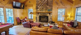 ノティ＆ナイス！ 6Br3ba、Slps17、プールTbl、ホットタブ、暖炉、ハイキング、10分2ビーチ