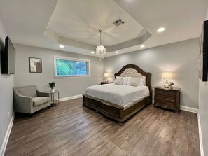 4 bedrooms, iron/ironing board, travel cot, free WiFi