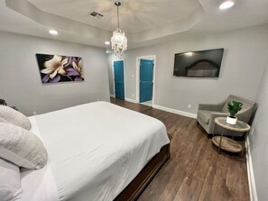 4 bedrooms, iron/ironing board, travel crib, free WiFi