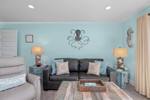 Smart TV, video games, books - Boutique-Style Gulf-Front Retreat - 1BR + Bunks- Beach Chairs & Fees Included (Panama City Beach)