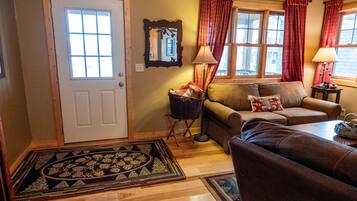 Smart TV, fireplace, DVD player, books