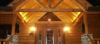 Adventurewood Luxury Log Cabin - Bain à remous, cheminée, table de billard