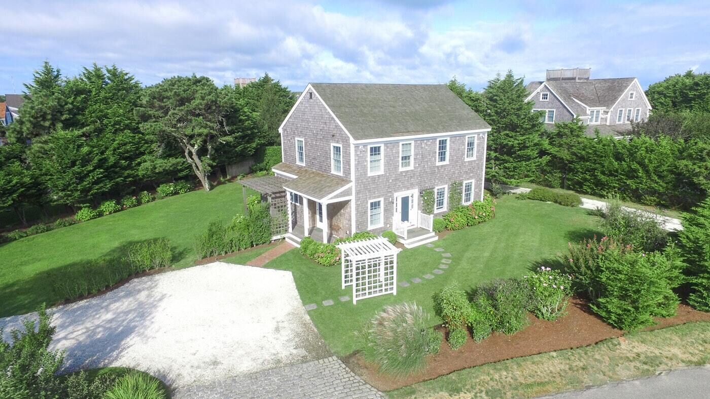 New Cliff Home 5 Bedroom 5.5 Baths Steps To Tupancy And Bike Path SUV offered 