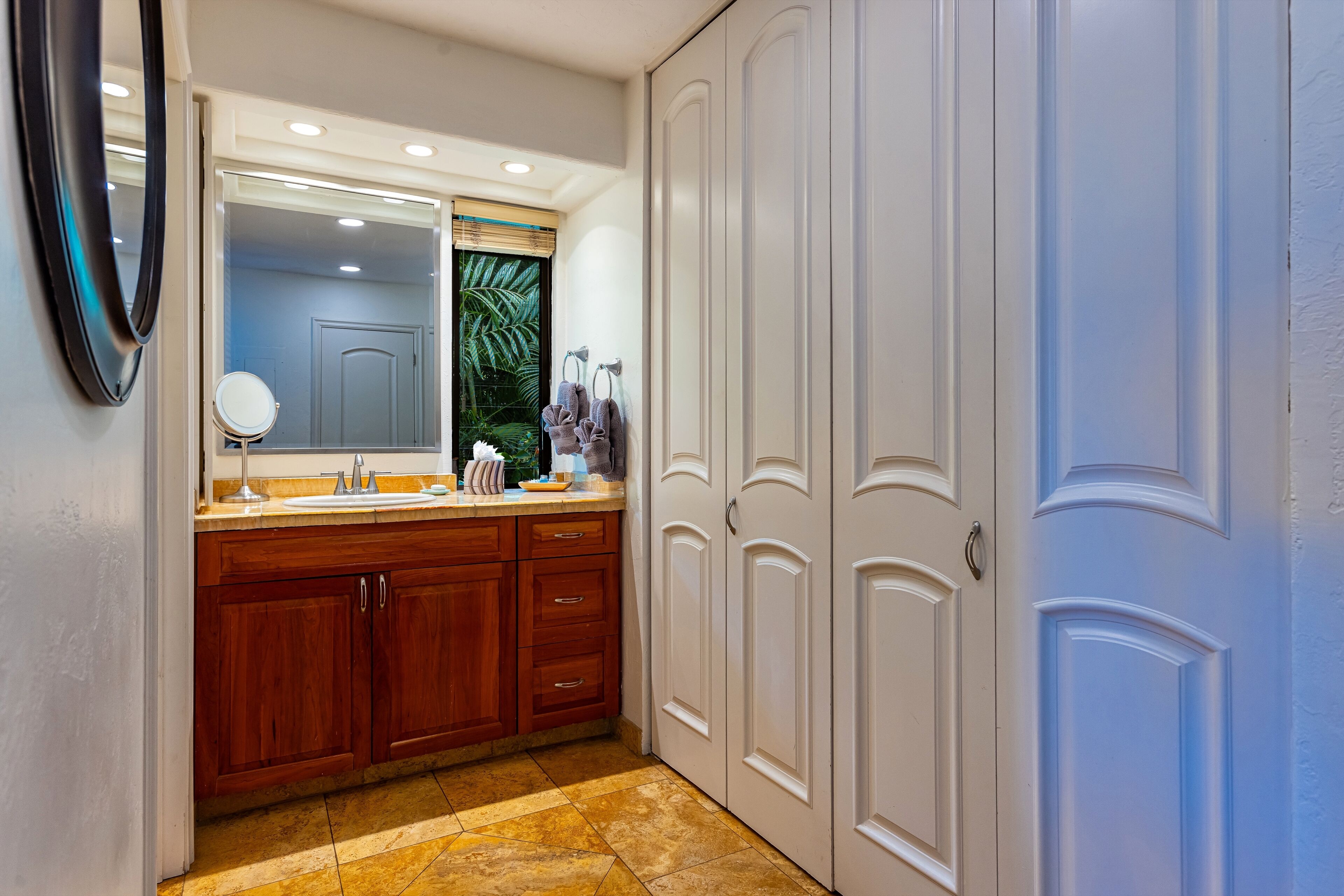 Combined shower/tub, hair dryer, towels, soap