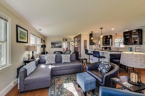 Televisión y chimenea 