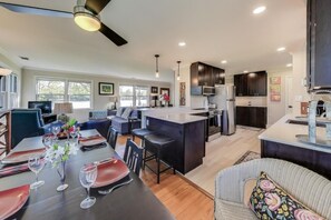 Interior - Watrfnt Cottage @ChesapeakeParadise Kayaks/Dogs OK (Deale)