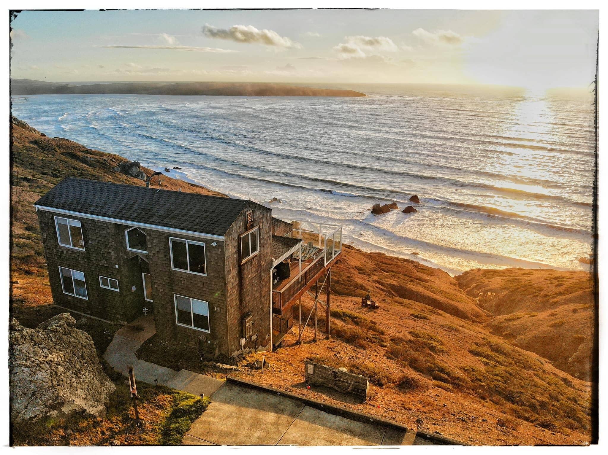 OCEAN’S CREST-Awesome 180 degree ocean views - Tomales Bay to Bodega Bay