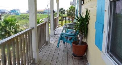 Casa Carmen - Beachside- 3 bedroom 2 bath home sleeps 9.