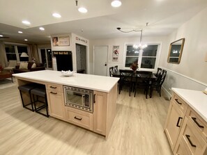 Interior - Heart Of Old Town Renovated 3-Bdrm Walk To Everything Main St Town Lift HOT TUB! (Park City)