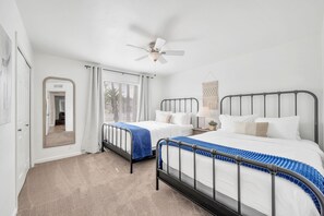 4 bedrooms, iron/ironing board, travel cot, free WiFi - Near TPC Scottsdale. Pool, Hot Tub & Game Room- Sleeps 15 (Scottsdale)