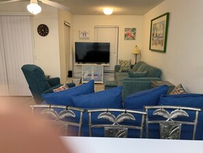 Smart TV, DVD player, stereo