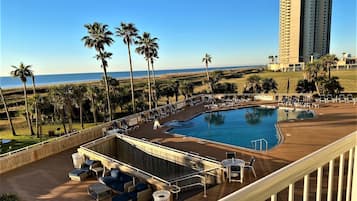 Outdoor pool, a heated pool
