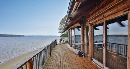 Log Castle - On the Beach, Expansive Sound/Mountain View