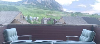 Huge Twnhm 4 Bedroom Walk to Elevators -Mt Crested Butte