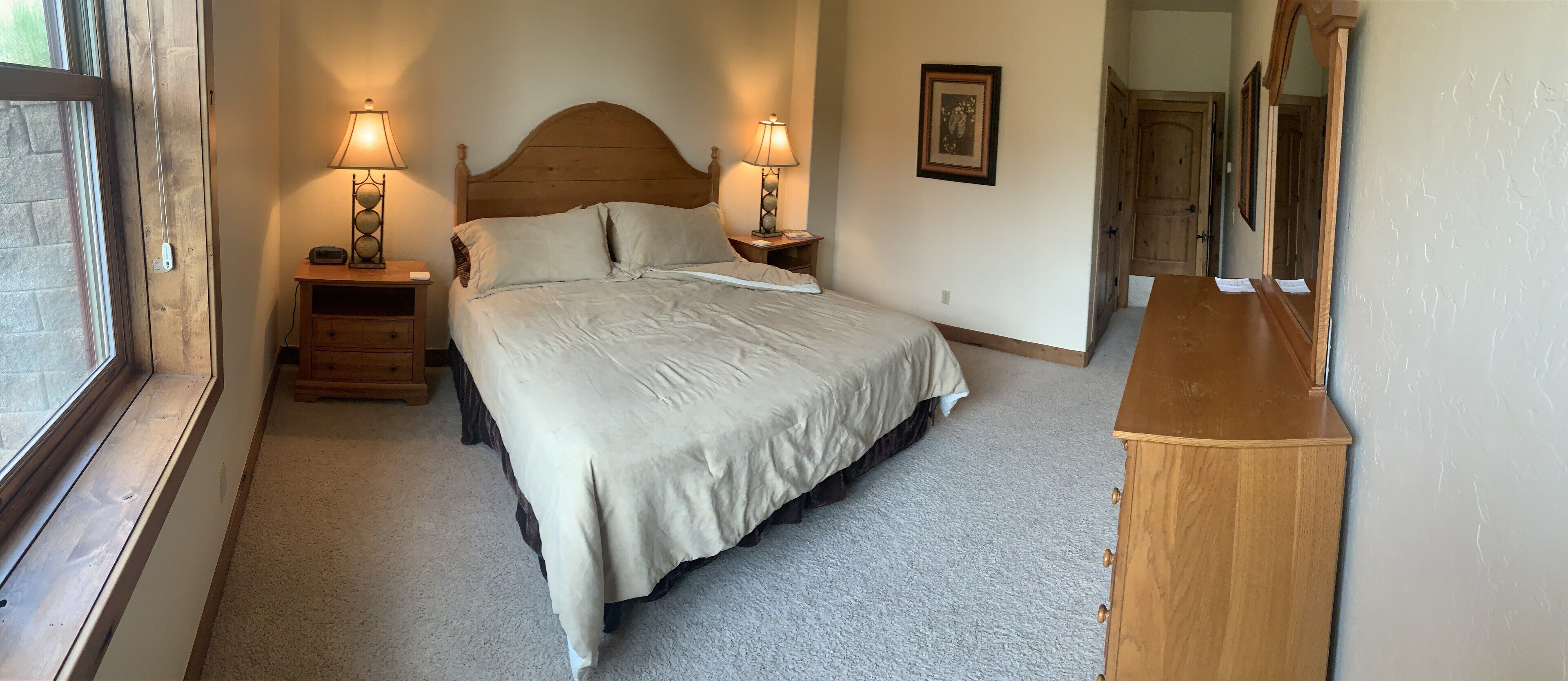 4 多间卧室、熨斗/熨衣板、WiFi、床单