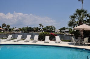 Udendørs pool, opvarmet pool