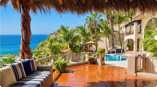Casa Helios - 4BR Luxury Villa Panoramic Ocean Views overlooking Palmilla Beach