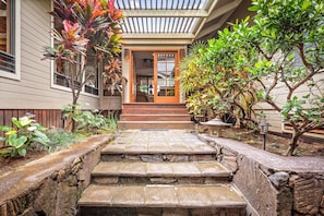 Exterior detail - Walk to White Sands Beach or Relax by Your Private Pool (Kailua-Kona)