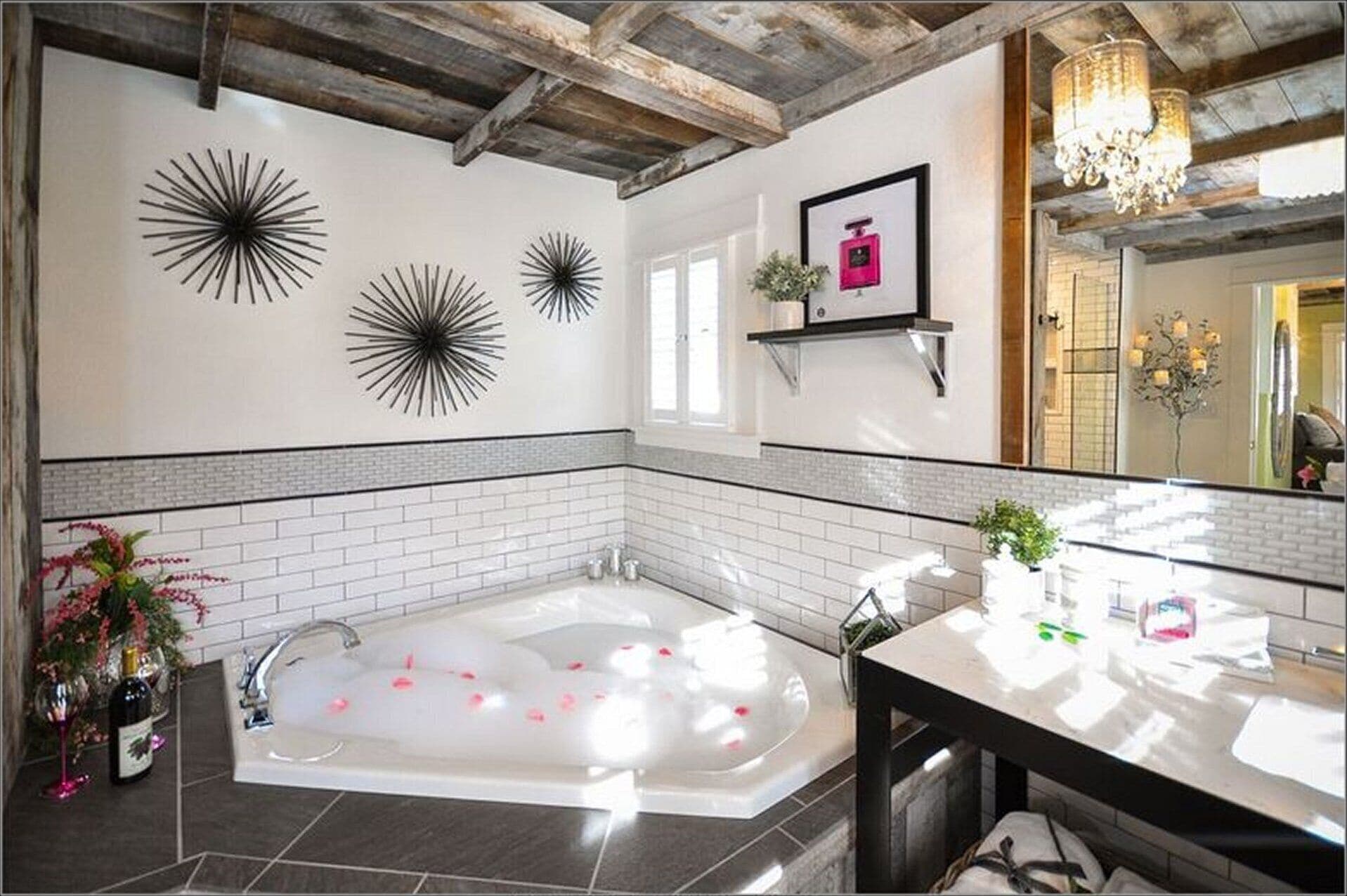 Dusj, boblebad, hårføner og håndklær