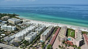 Ariel view of our section of Crescent Beach. The Sea Shell is between the lines