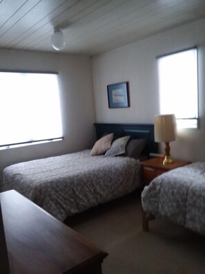 4 bedrooms, iron/ironing board, travel cot, WiFi