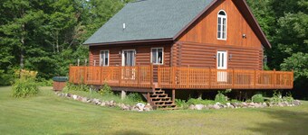 Belle Cabin Ponderosa Pine Log - Retreat Northwoods sur 10 acres