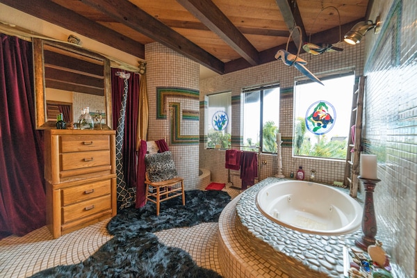 Large bathroom with jacuzzi