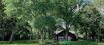 Private Lakefront Acre and 4br Log Cabin -