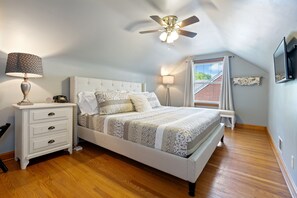 4 habitaciones, tabla de planchar con plancha y cuna de viaje 
