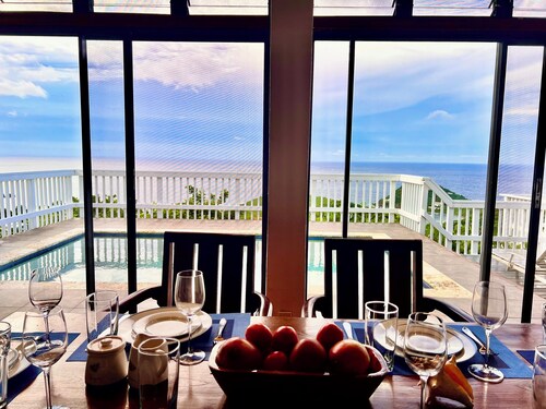 Mar de Amores, amazing views, private pool, full generator, close to town, AC