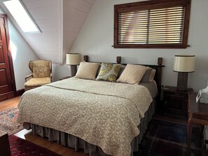 4 bedrooms, iron/ironing board, travel cot, free WiFi