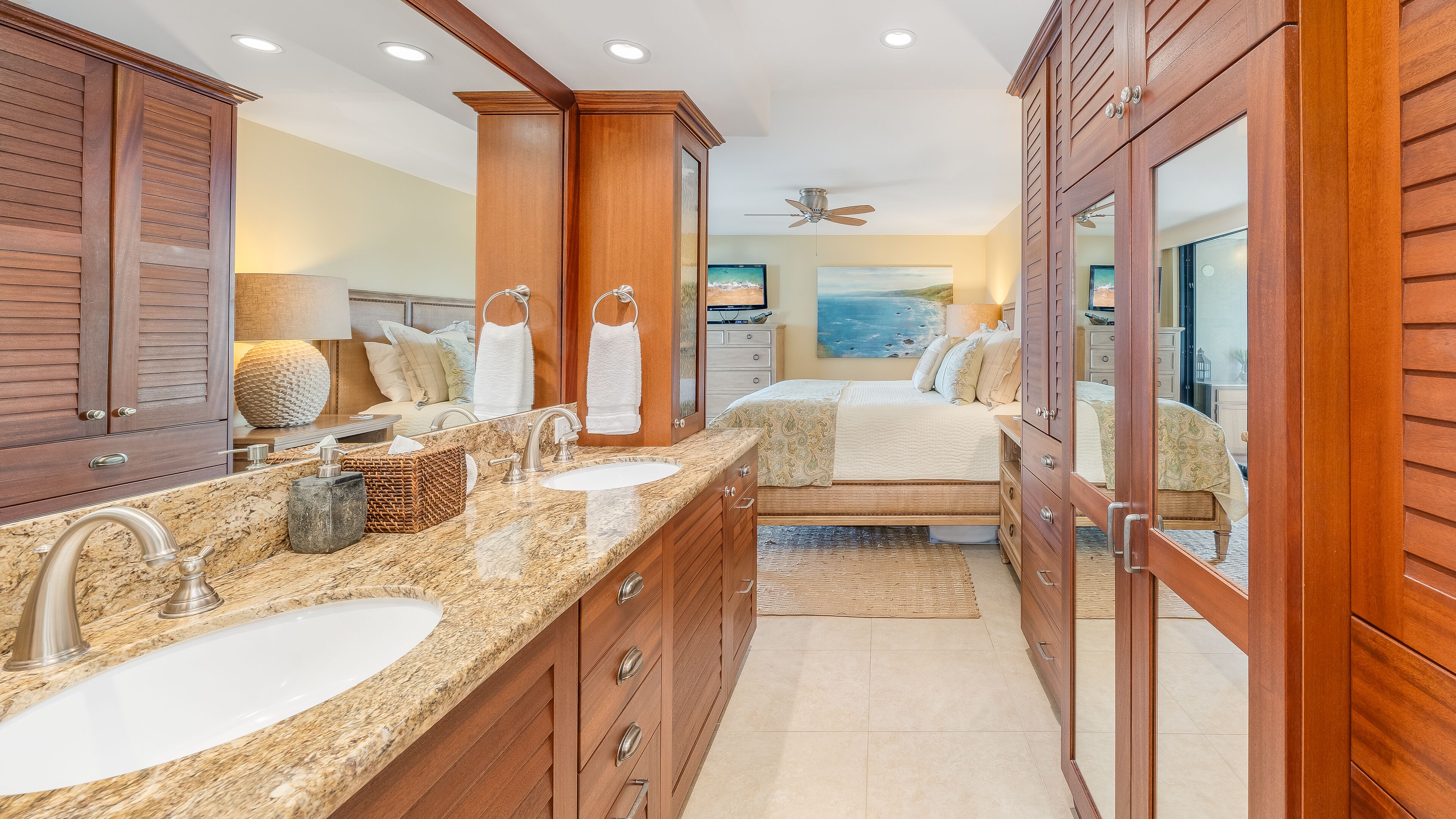 2 bedrooms, in-room safe, iron/ironing board, free WiFi