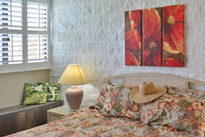 3 habitaciones, tabla de planchar con plancha, wifi y ropa de cama 