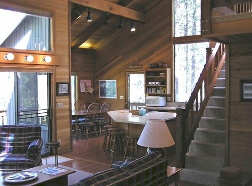 Your home away from home at Black Butte Ranch!